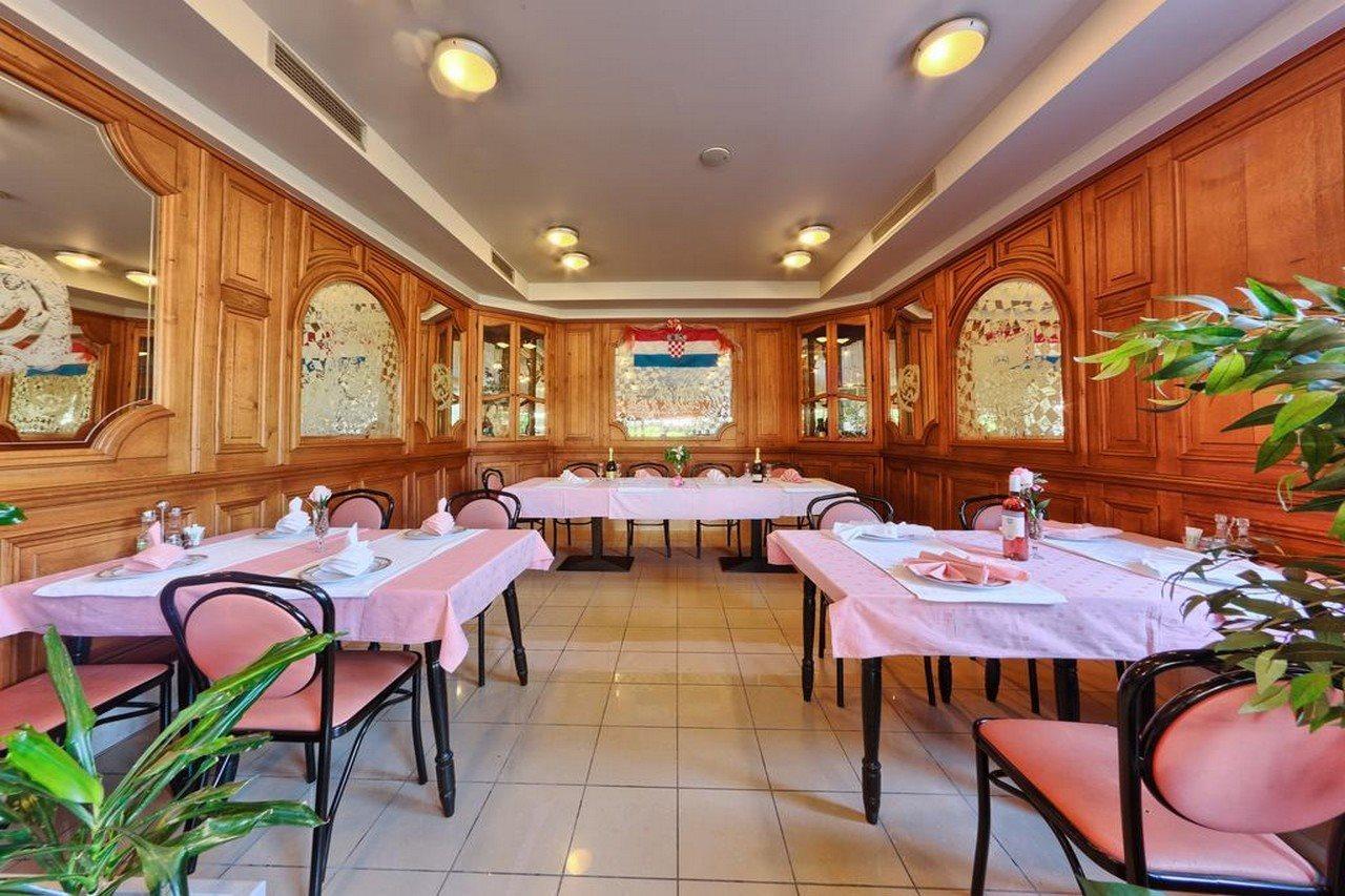 Hotel Trogirski Dvori エクステリア 写真
