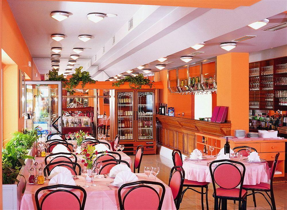 Hotel Trogirski Dvori エクステリア 写真