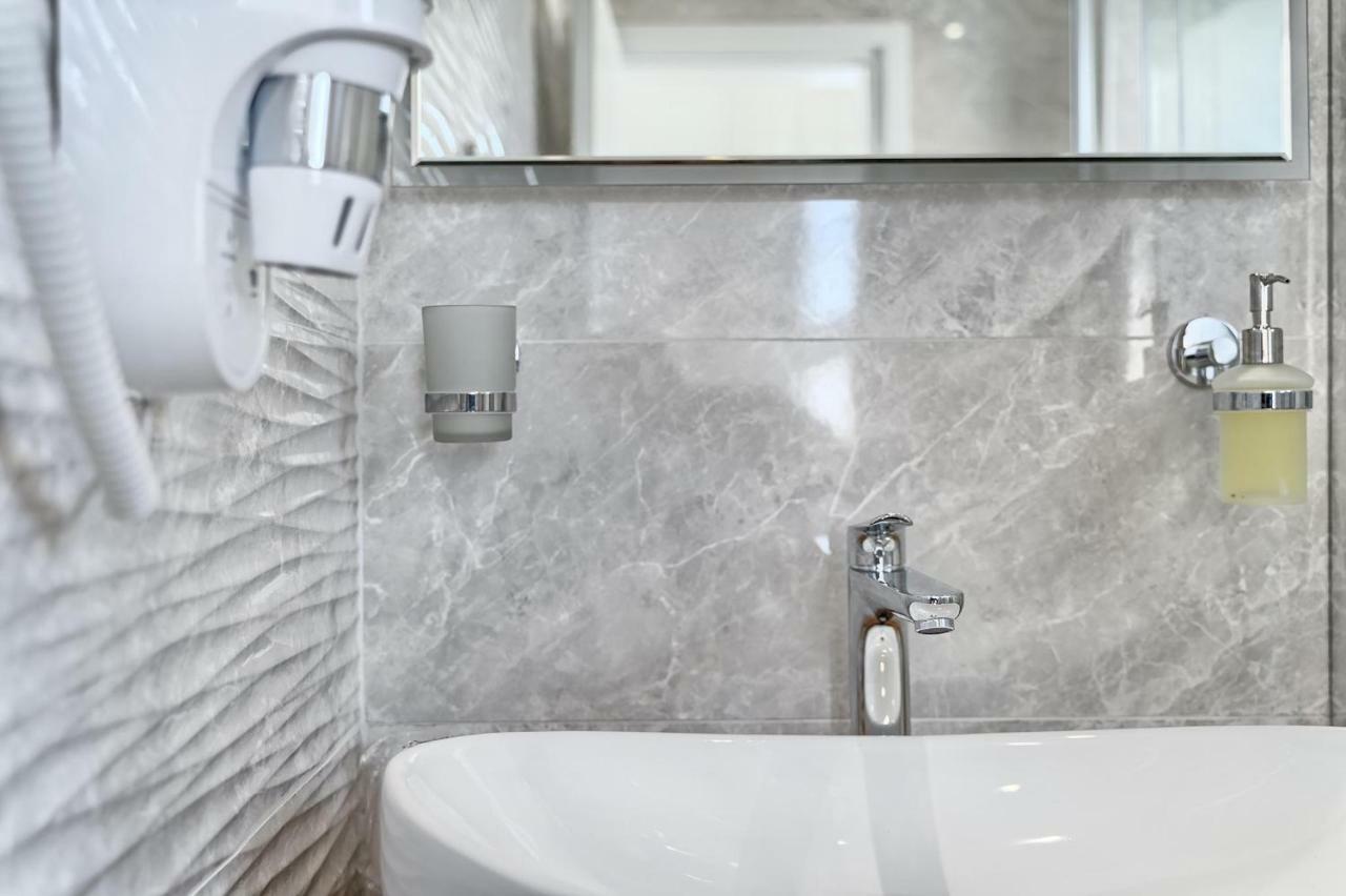 Hotel Trogirski Dvori エクステリア 写真